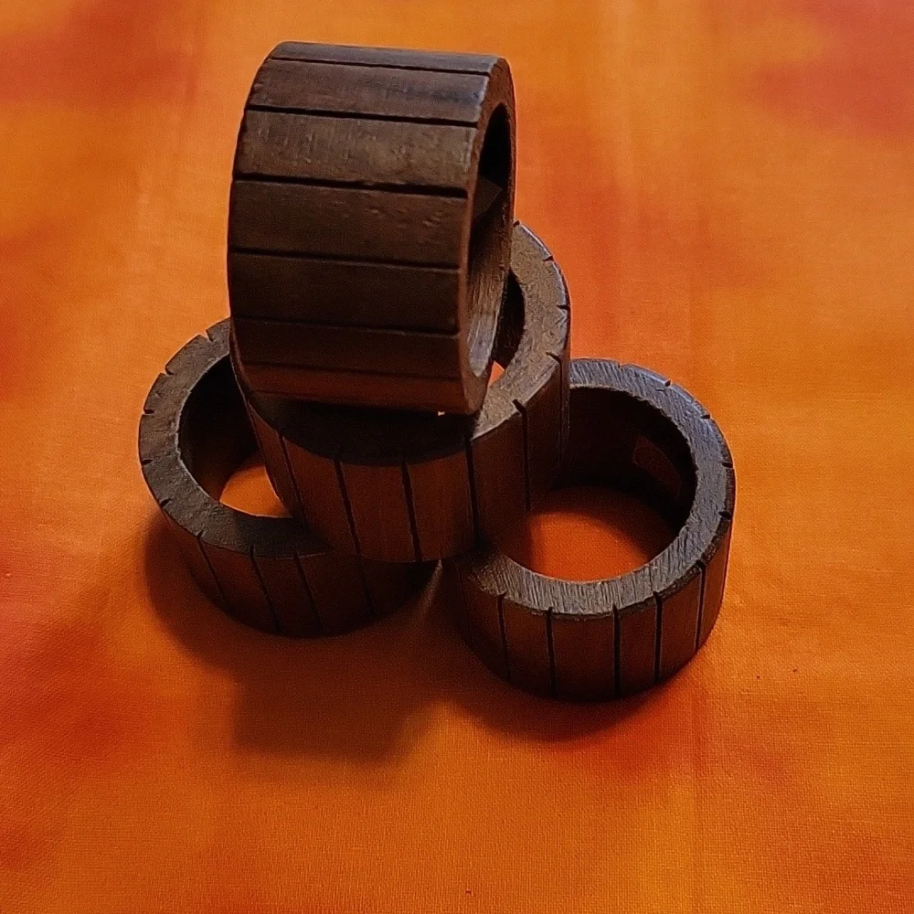 Set of 4 Wooden Napkin Rings India Vintage Natural Brown Stain